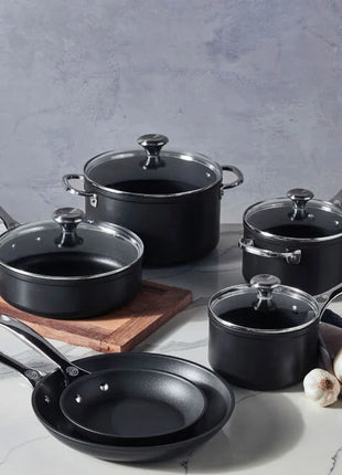 Le Creuset 10-Piece Cookware Set - Elevate Your Cooking Experience