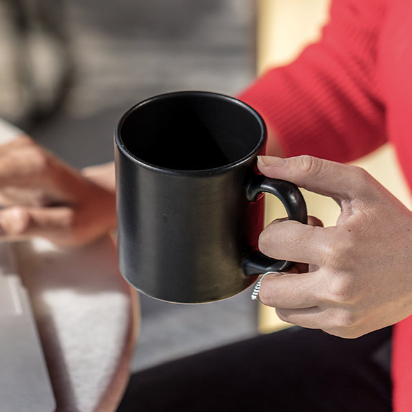 InstaHeat - 2-in-1 Mug Warmer & Wireless Charger